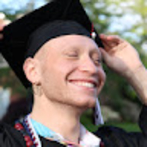 Profile Picture of J Weintraub (@jhw2198) on Poshmark