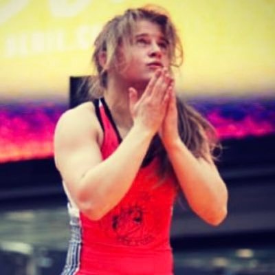 Profile Picture of Michaela Beck (@mkaykay_19) on Twitter