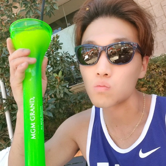 Profile Picture of James Chang (@krnjimc83) on Poshmark