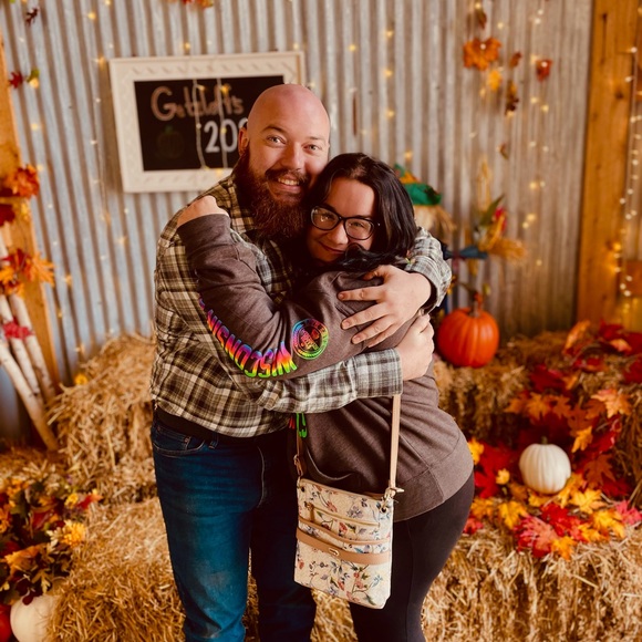 Profile Picture of Bailey Zahn (@bailsmarie2001) on Poshmark