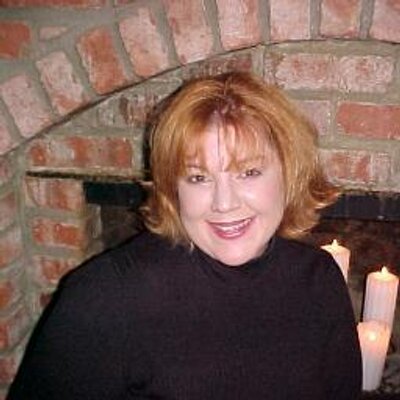 Profile Picture of Glenna Thompson (@bandgbooks) on Twitter