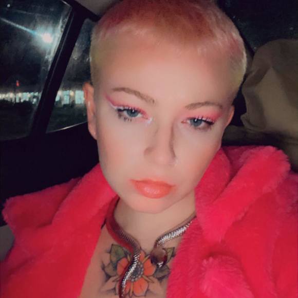 Profile Picture of Shawna faye Tasch (@dedbby) on Poshmark