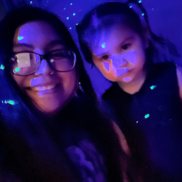 Profile Picture of Zerlina Mendivil (@zerlina15) on Poshmark