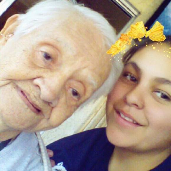 Jennavie Rosales - Poshmark Profile Picture of Jennavie Rosales (@jenjenr1999) on Poshmark