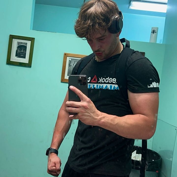 Profile Picture of larkin (@larkinlang) on Tiktok