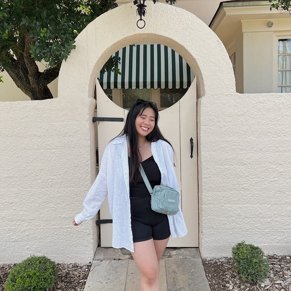 Profile Picture of Alexis Tran (@alexistran415) on Poshmark