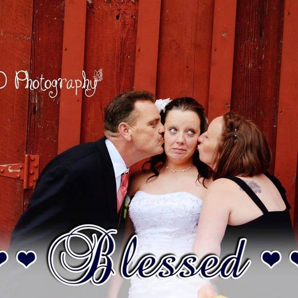 Profile Picture of Paule Schultz (@tucan3900) on Poshmark