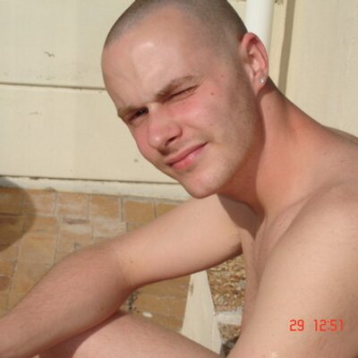 Profile Picture of lee robert keeler (@leerobert83) on Twitter