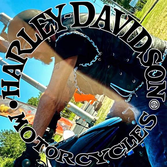 Profile Picture of Steve Manseau (@jo_et_jojo) on Poshmark