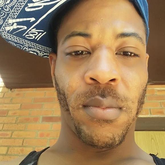 Profile Picture of Maurice Hicks (@mauricehicks) on Poshmark