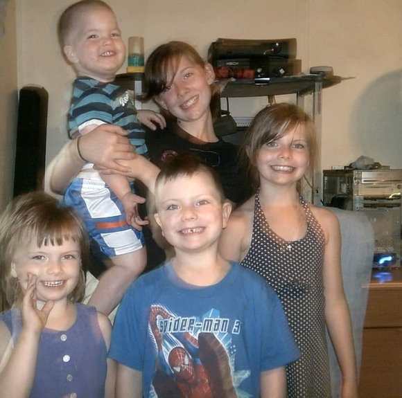 Profile Picture of Emma Holibaugh (@holibaughemma) on Poshmark