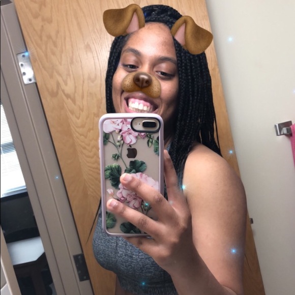 Profile Picture of Angel Shellman (@angshe) on Poshmark
