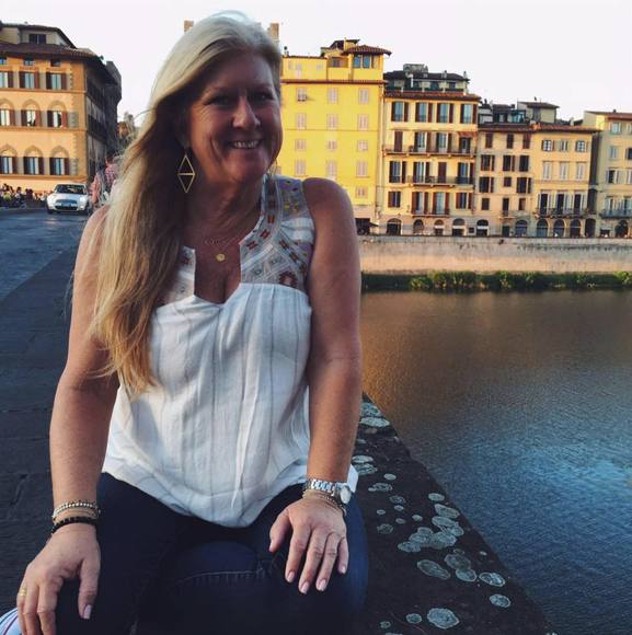 Profile Picture of Dede Lindheimer (@lindheimerdede) on Poshmark