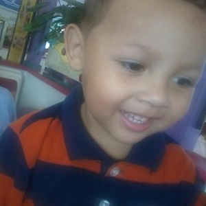 Profile Picture of Cristal Sanchez (@mimundobitch) on Myspace