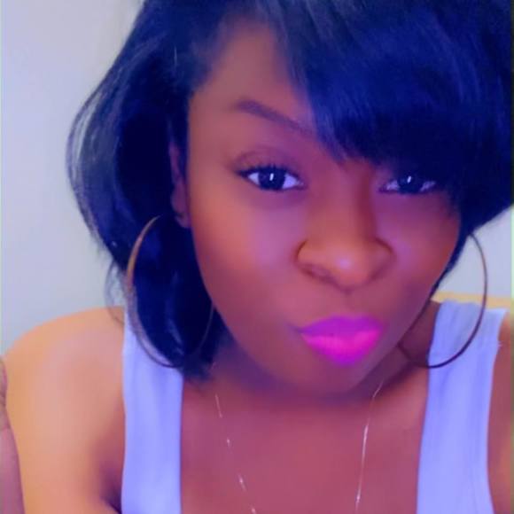 Profile Picture of Clintoria Harper (@cjhare27) on Poshmark