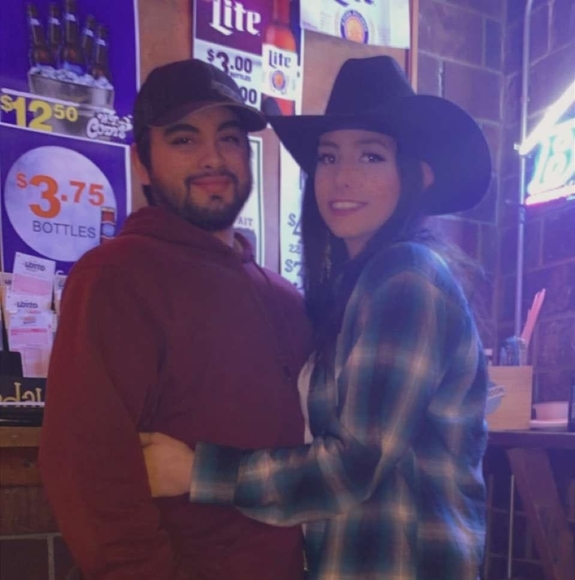 Profile Picture of Daven Rozell (@dmr153711) on Poshmark