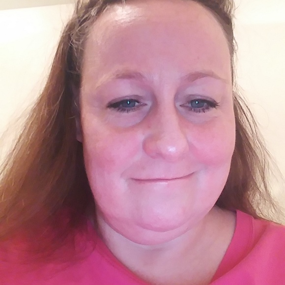 Profile Picture of Tamara Valstad (@tamaravalstad1) on Poshmark