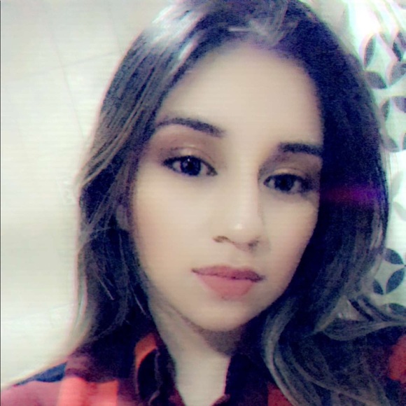 Profile Picture of Grisel Hernandez (@gris1313) on Poshmark