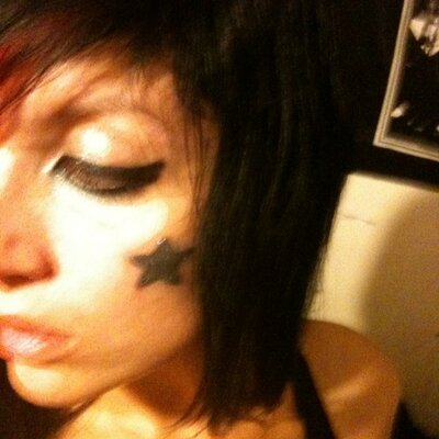Profile Picture of Whitney Koder (@heyrockergirl) on Twitter