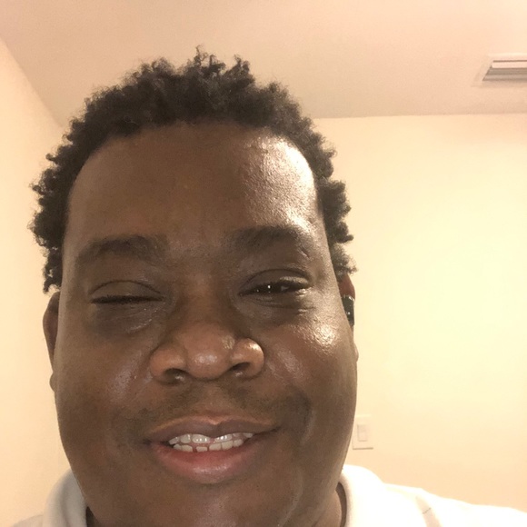 Profile Picture of Peter Foster (@peter_foster) on Poshmark