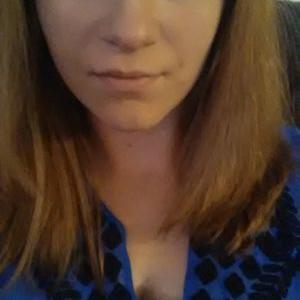 Profile Picture of Julia Klein (@juliabklein) on Twitter