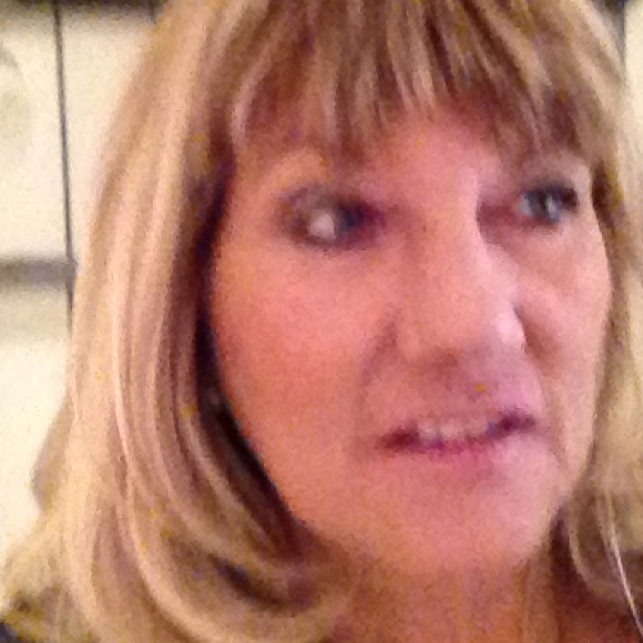 Profile Picture of Tammy Hirschey (@tamice) on Poshmark