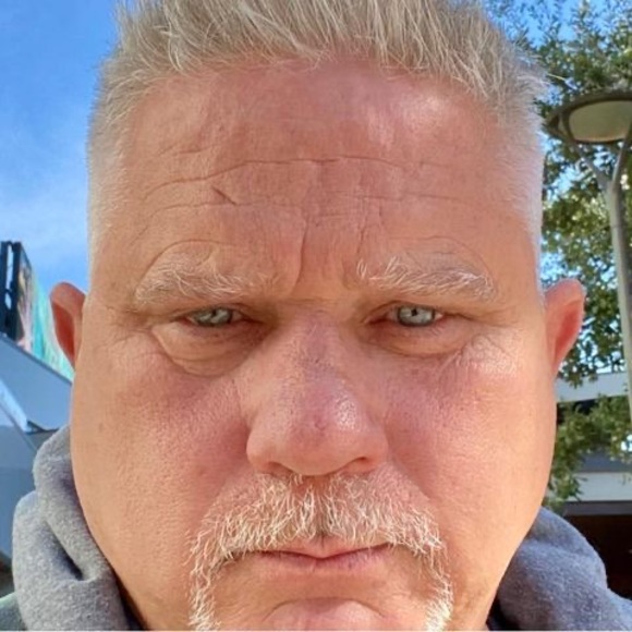 Profile Picture of Jason White (@jasonwhite254) on Poshmark