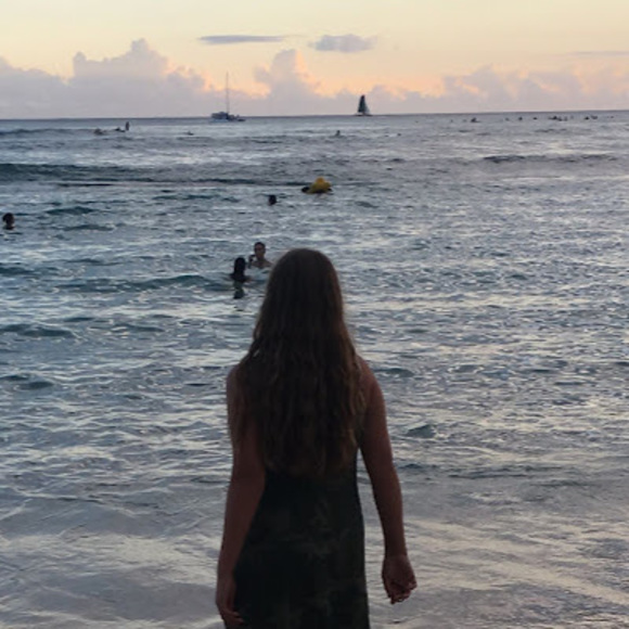 Profile Picture of Katerina Gittings (@katerinagitting) on Poshmark