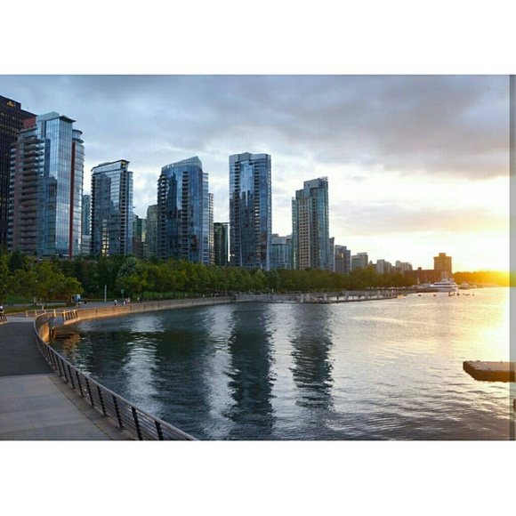 Profile Picture of Yavuz Ozgun (@yavuzozgun) on Poshmark