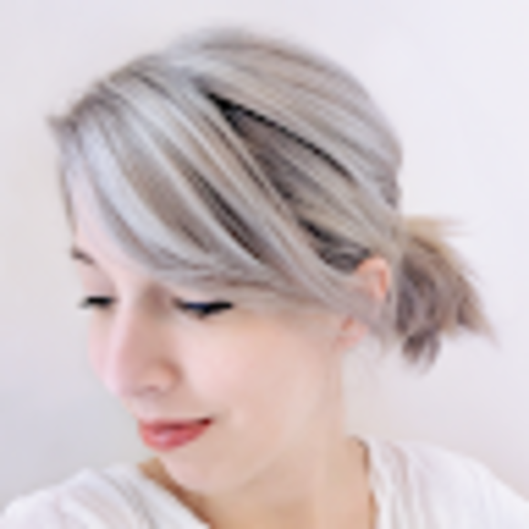 Profile Picture of Ivy Fuld (@ivy_sarah) on Poshmark