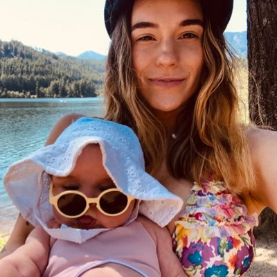 Profile Picture of Amanda Avett (@AmandaAvett) on Twitter