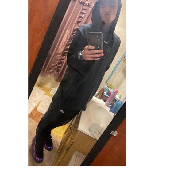 Profile Picture of Gage Dambach (@markdambach) on Poshmark