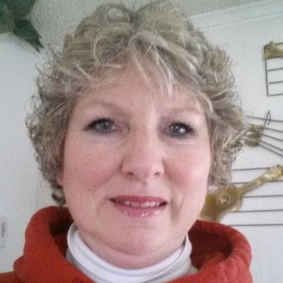 Profile Picture of Cheryl Simon (@rev01_simon) on Twitter