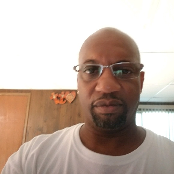 Profile Picture of Mario Dennis (@dirtysouth99) on Poshmark