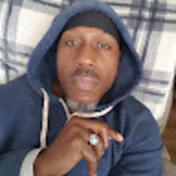 Profile Picture of Simon Albert (@simonalbert41) on Poshmark