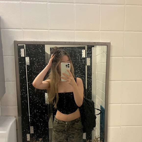 Profile Picture of Irene Zhang (@izhang140) on Poshmark