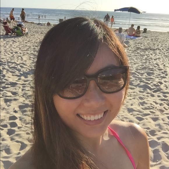 Profile Picture of Ruby Zhang (@ruby970) on Poshmark