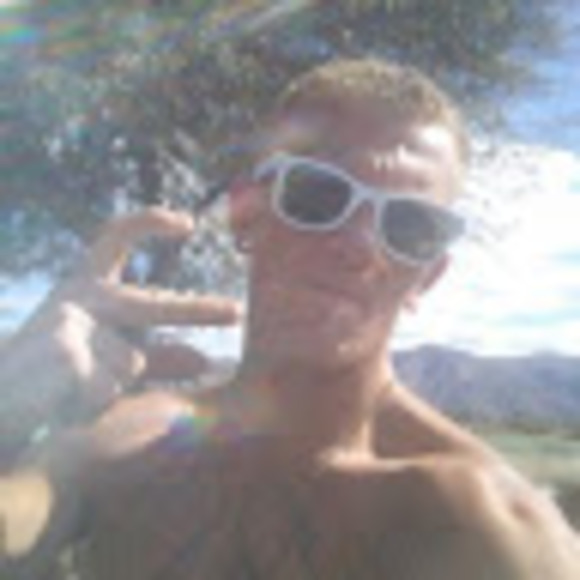 Profile Picture of Timothy Hysell (@tckaak1016) on Poshmark