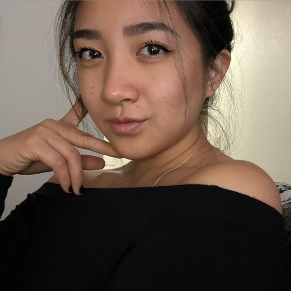 Profile Picture of Annabelle Lim (@limabelle) on Poshmark