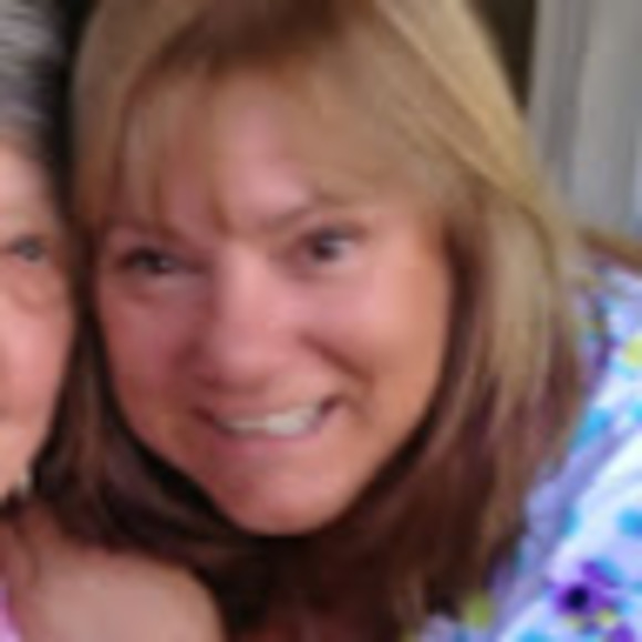 Profile Picture of Barbara Eschner (@barbaraeschner) on Poshmark