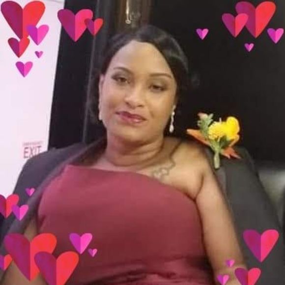 Profile Picture of Andra Dillard-bennett (@dillard75) on Poshmark