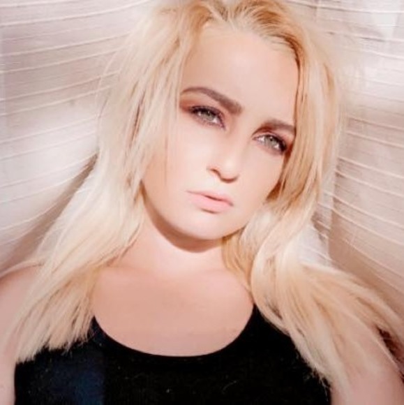 Profile Picture of Liane Walsh (@lianemarie97) on Poshmark