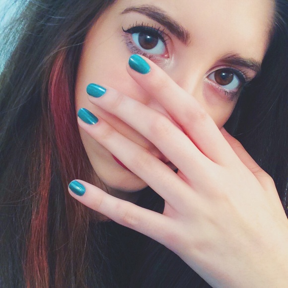 Profile Picture of Sabrina Brigida (@sabrinab927) on Poshmark