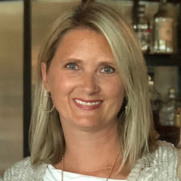 Profile Picture of Amy Hios (@amyhios09) on Poshmark