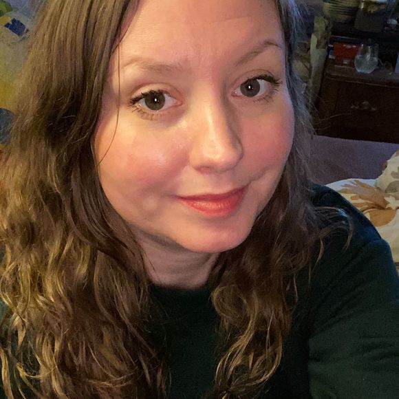 Amanda Lye - Poshmark Profile Picture of Amanda Lye (@amandalye) on Poshmark