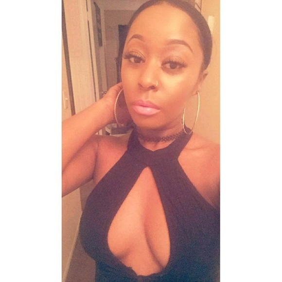 Profile Picture of Shamiah Davis (@shamiahlashay) on Poshmark