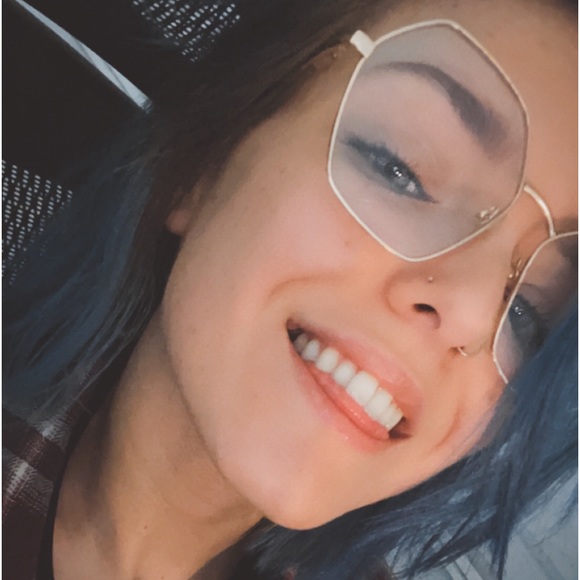 Kristin Borovicka - Poshmark Profile Picture of Kristin Borovicka (@borovicka) on Poshmark