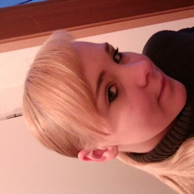 Profile Picture of Julia Steiniger (@JuliaSteiniger) on Twitter