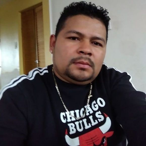 Ronald Bonilla - Poshmark Profile Picture of Ronald Bonilla (@ramb81) on Poshmark
