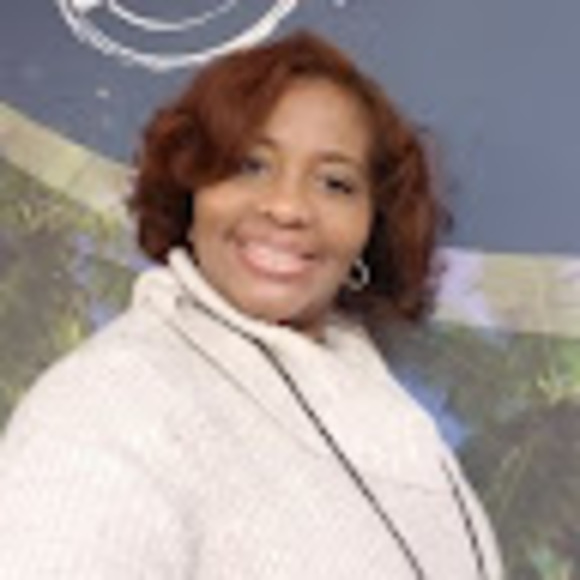 Profile Picture of Yvonne Releford (@ylreleford) on Poshmark